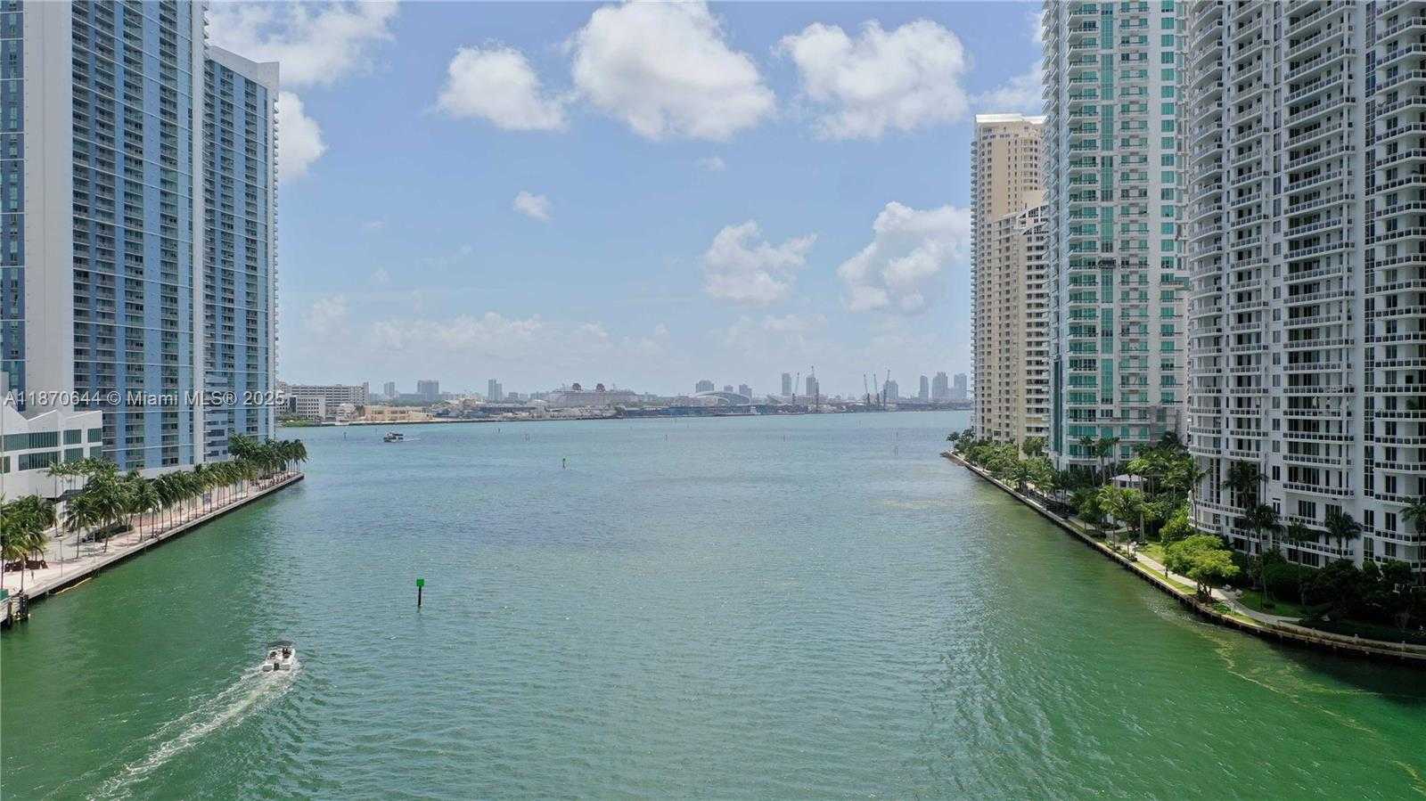 Small Image of 475 BRICKELL AVE #5007, Miami Number 26
