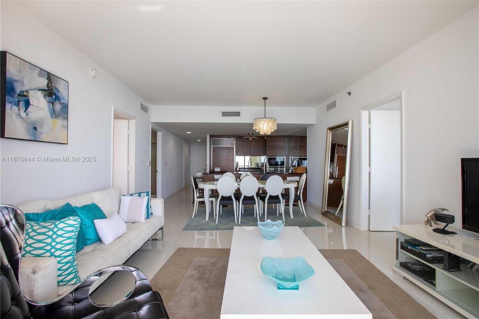 Small Image of 475 BRICKELL AVE #5007, Miami Number 6