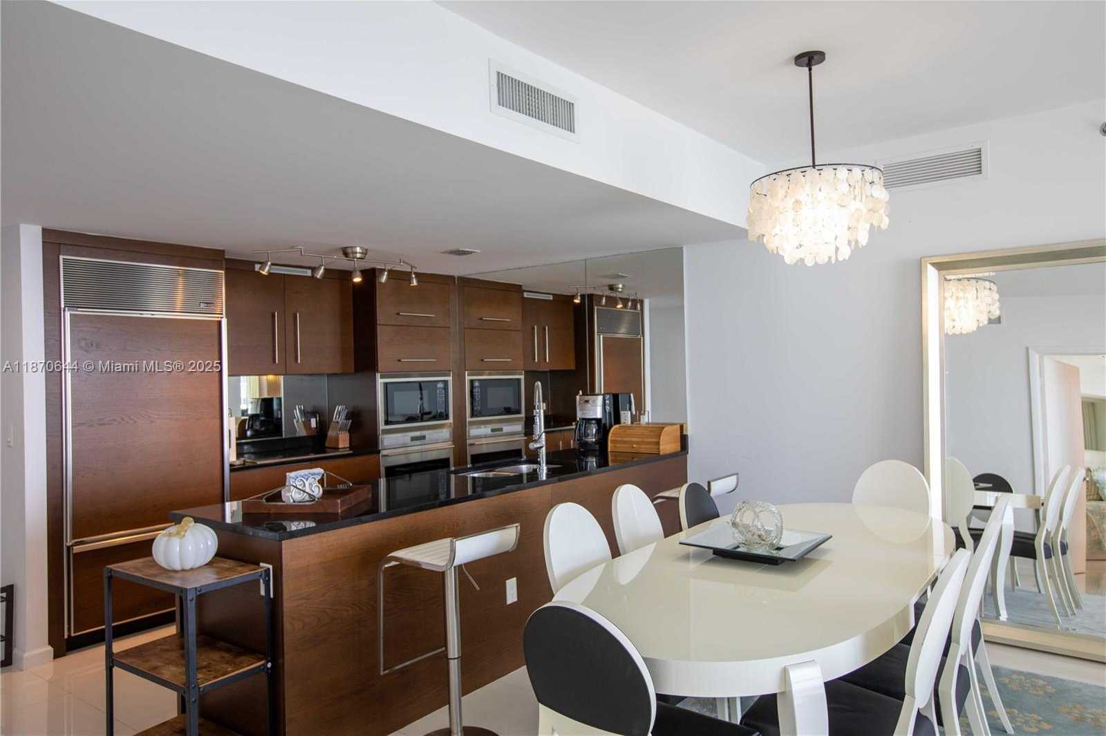 Small Image of 475 BRICKELL AVE #5007, Miami Number 8