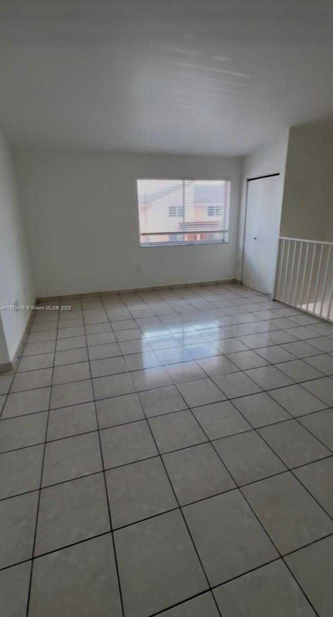 Small Image of 8023 LAKE DR #204, Doral Number 8