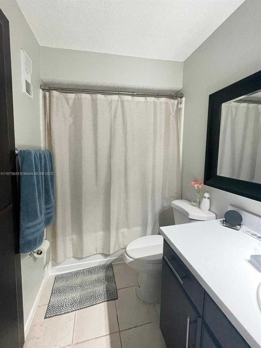 Small Image of 15600 SOUTH WEST 106TH LN #1007, Miami Number 12