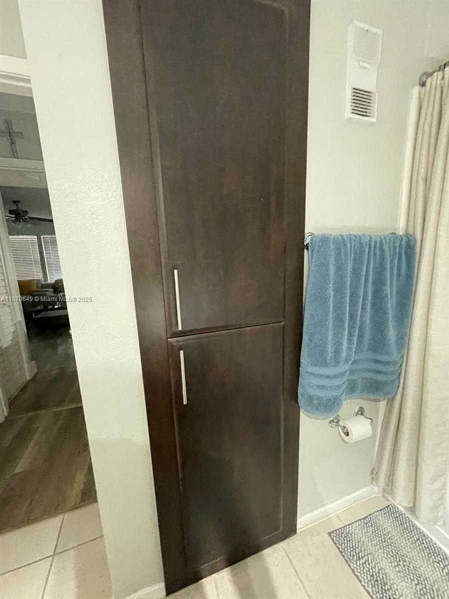 Small Image of 15600 SOUTH WEST 106TH LN #1007, Miami Number 13
