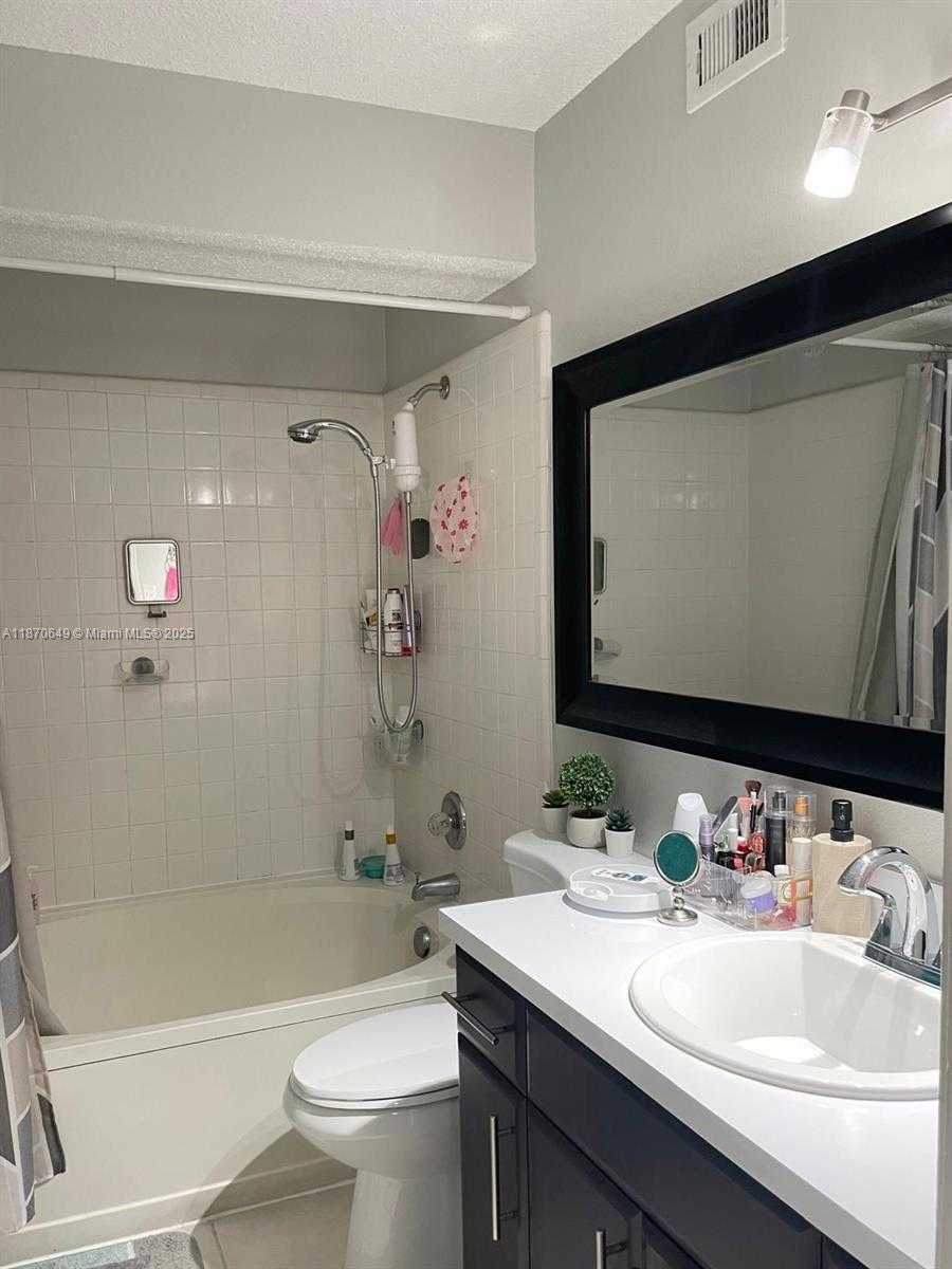 Small Image of 15600 SOUTH WEST 106TH LN #1007, Miami Number 19