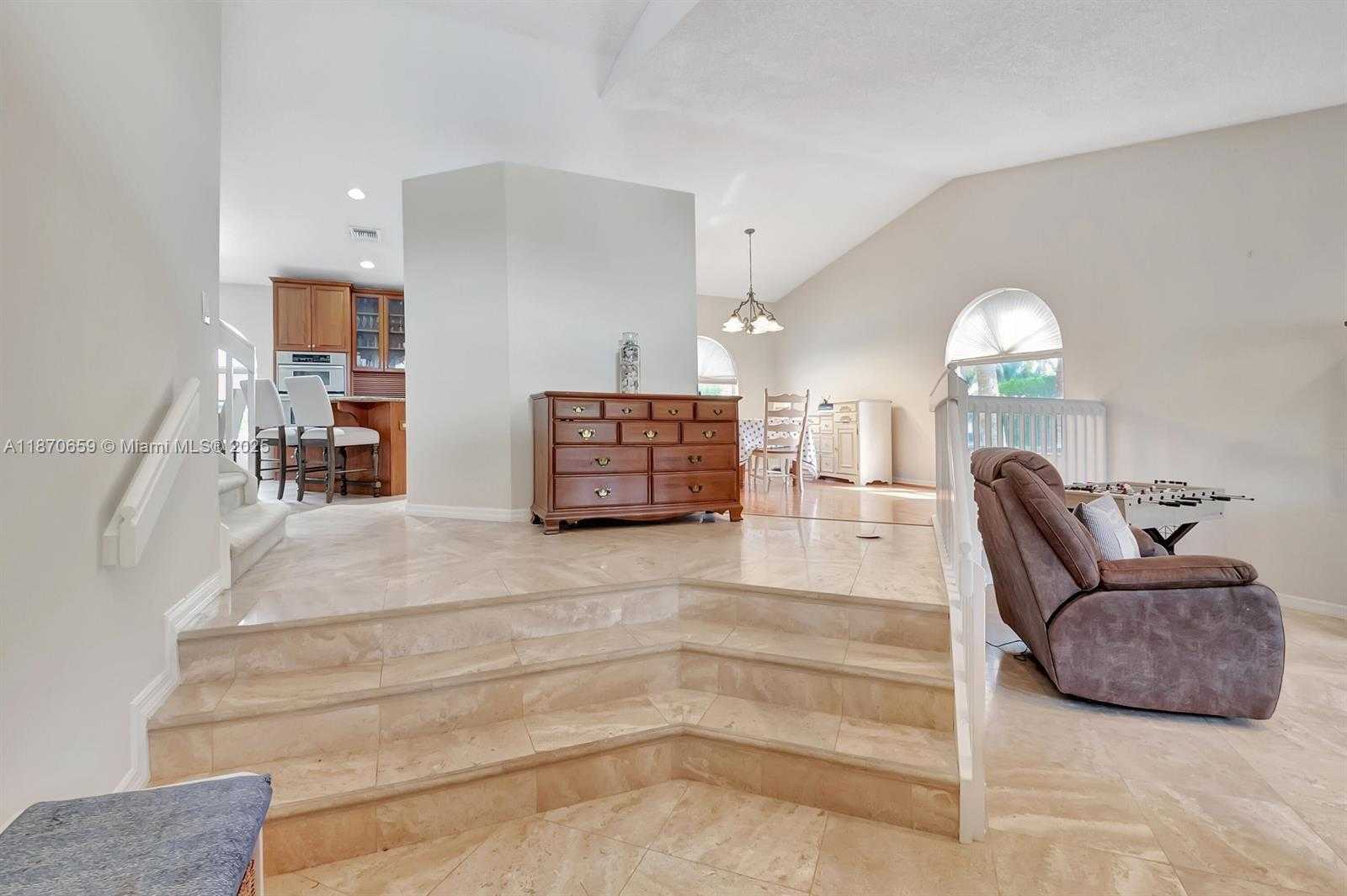 Small Image of 19314 KING PALM CT #19314, Boca Raton Number 5