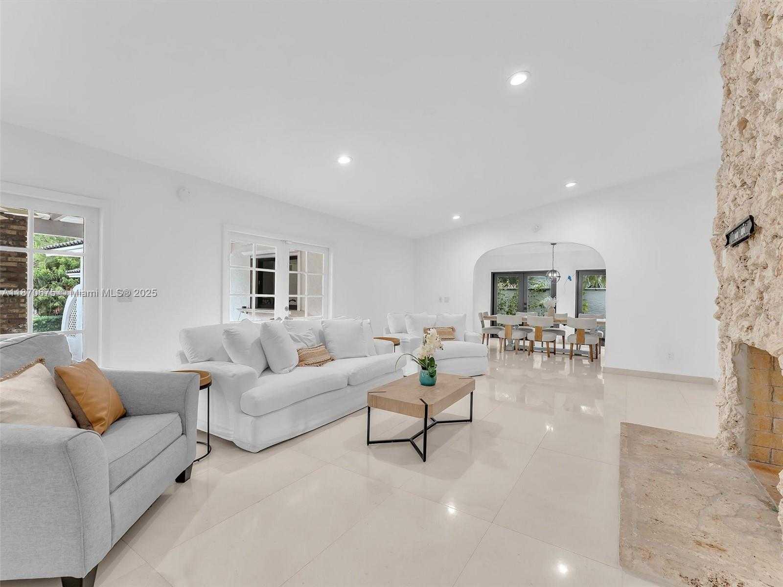 Small Image of 5901 SOUTH WEST 136TH ST, Pinecrest Number 10