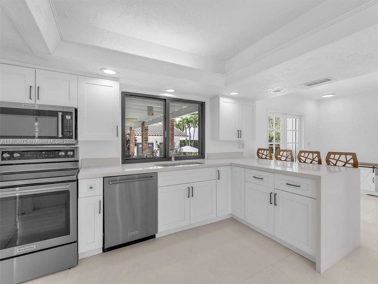 Small Image of 5901 SOUTH WEST 136TH ST, Pinecrest Number 16