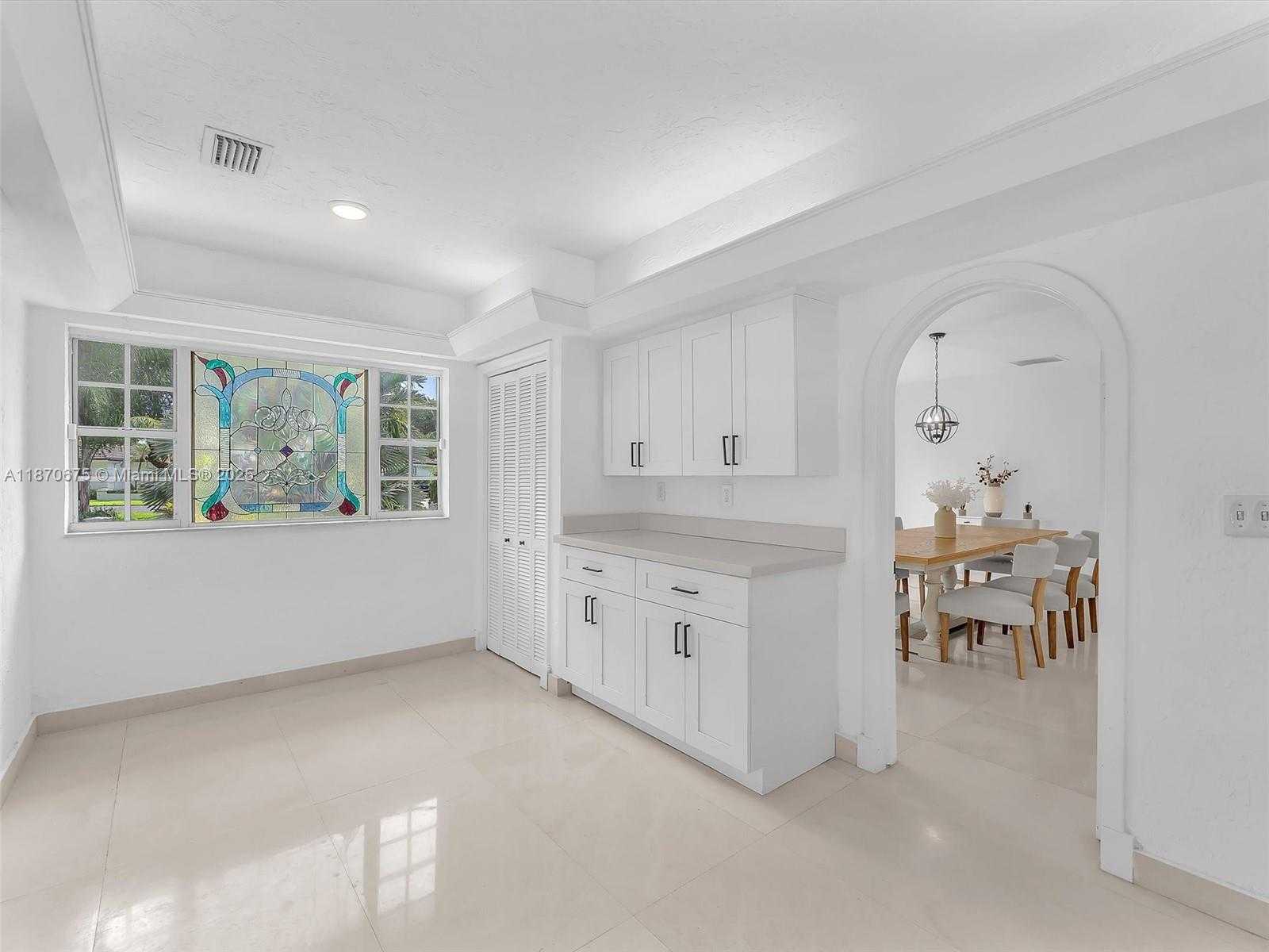Small Image of 5901 SOUTH WEST 136TH ST, Pinecrest Number 17