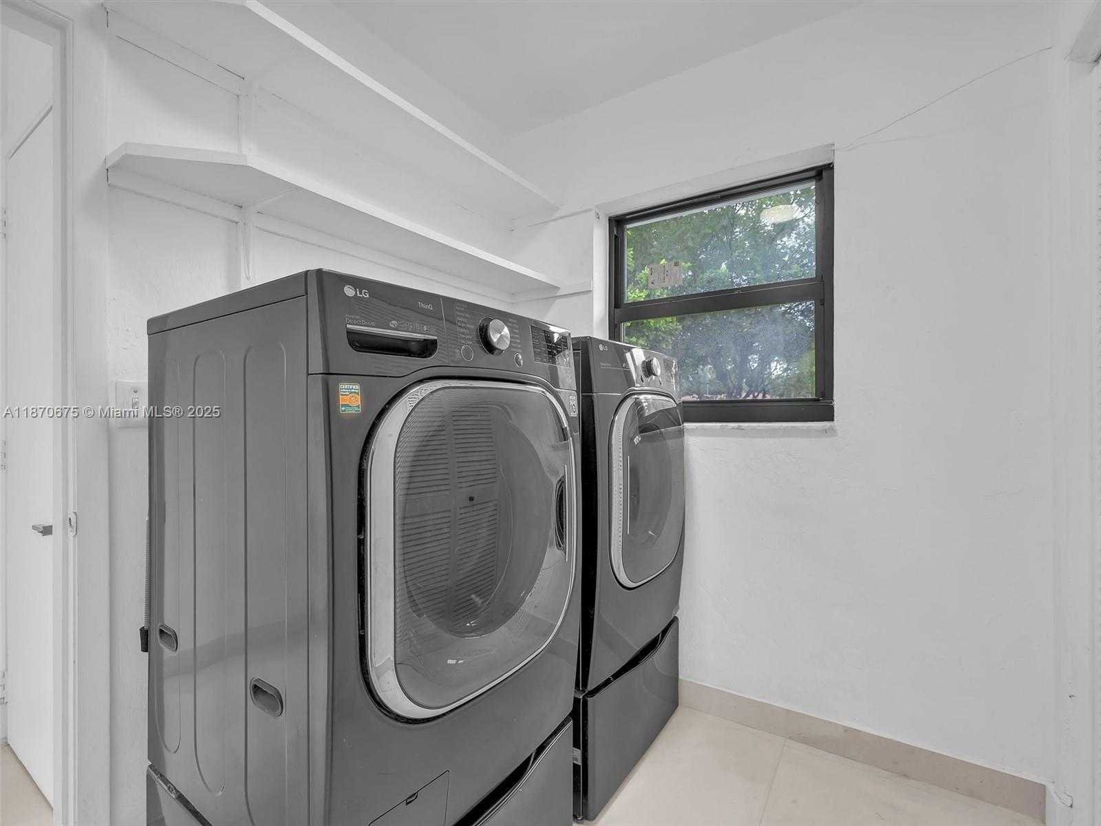 Small Image of 5901 SOUTH WEST 136TH ST, Pinecrest Number 21