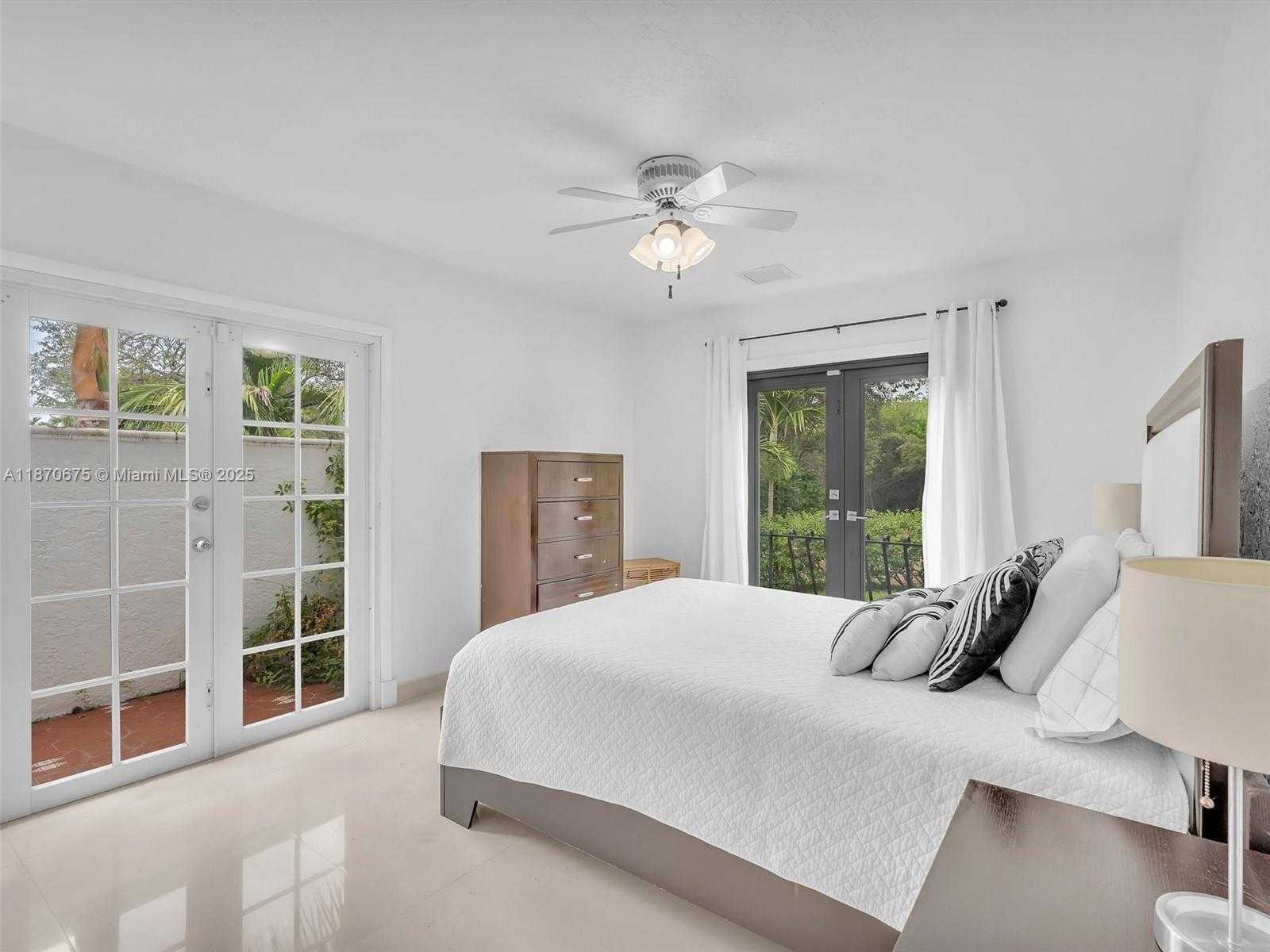 Small Image of 5901 SOUTH WEST 136TH ST, Pinecrest Number 27