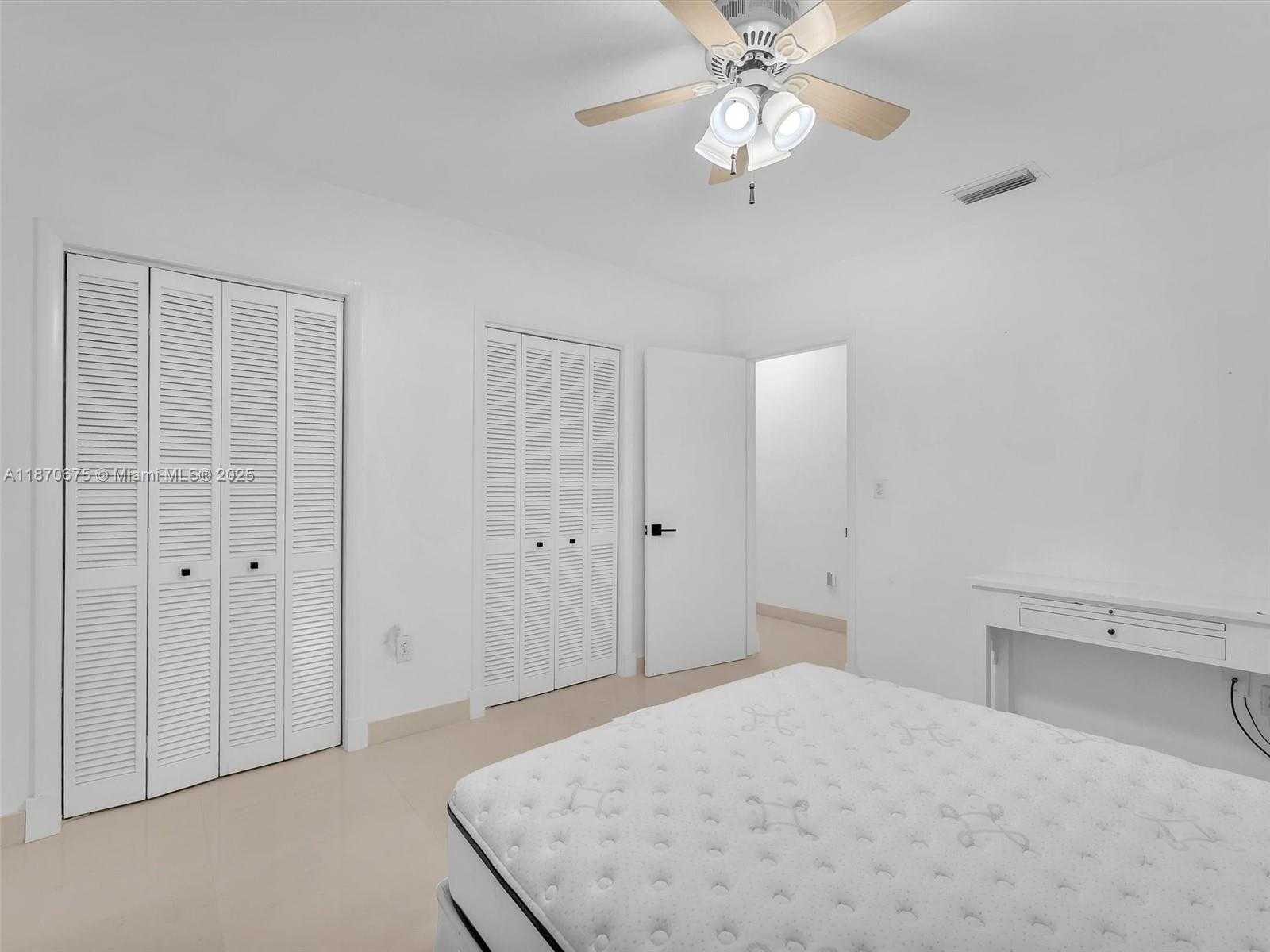 Small Image of 5901 SOUTH WEST 136TH ST, Pinecrest Number 34
