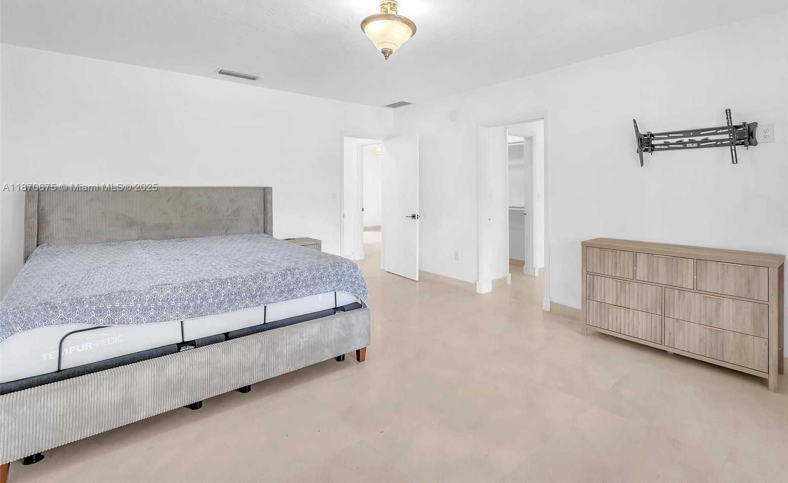 Small Image of 5901 SOUTH WEST 136TH ST, Pinecrest Number 37