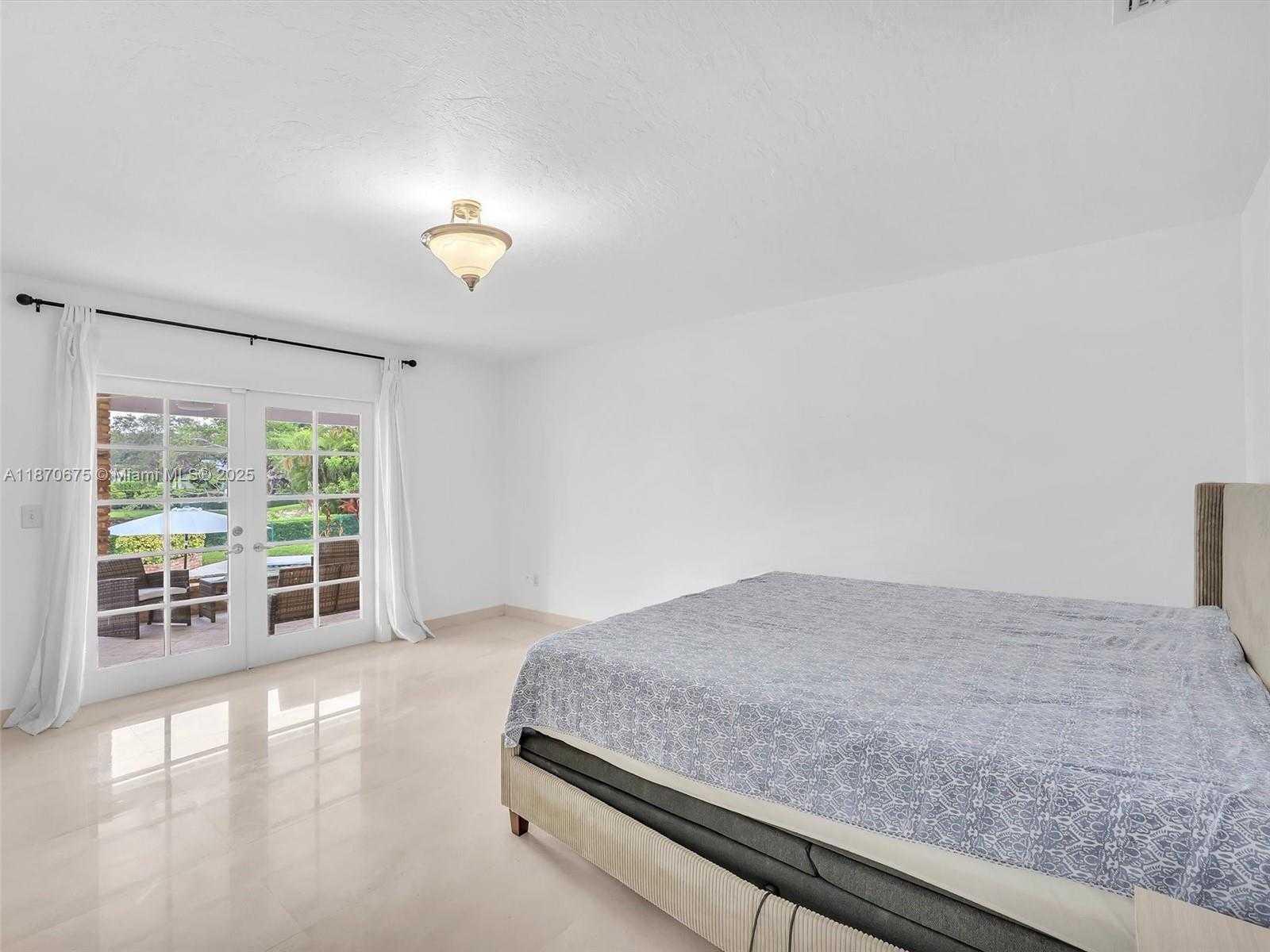 Small Image of 5901 SOUTH WEST 136TH ST, Pinecrest Number 38