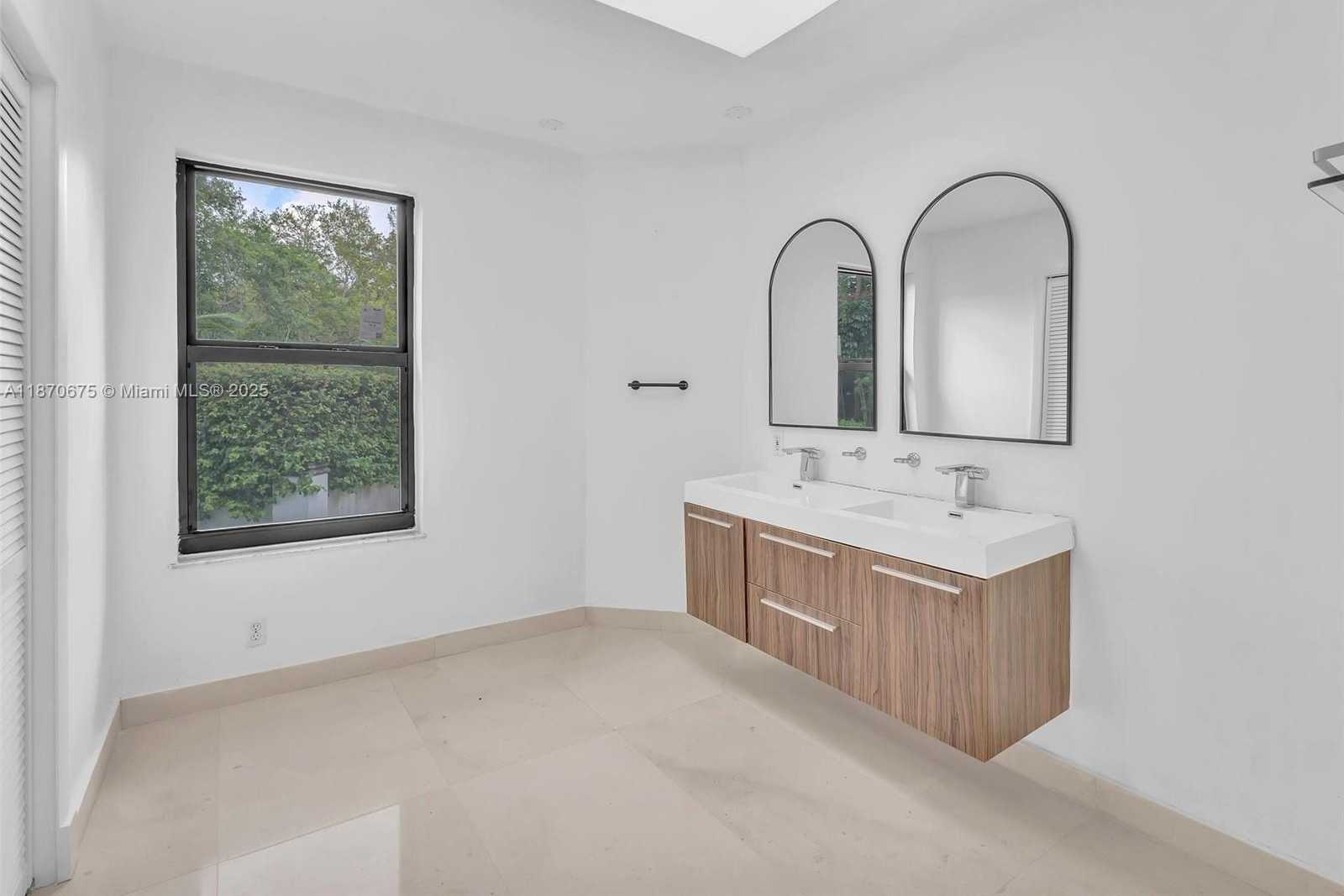 Small Image of 5901 SOUTH WEST 136TH ST, Pinecrest Number 42