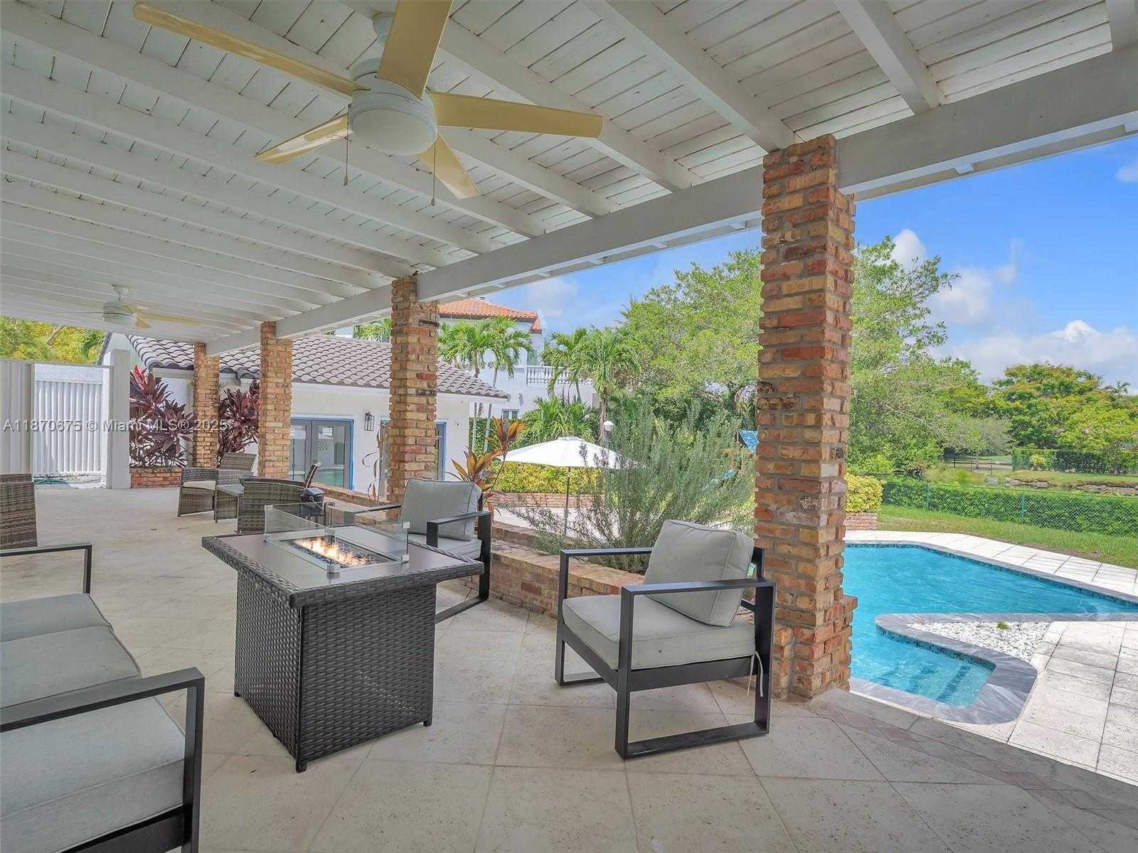 Small Image of 5901 SOUTH WEST 136TH ST, Pinecrest Number 47