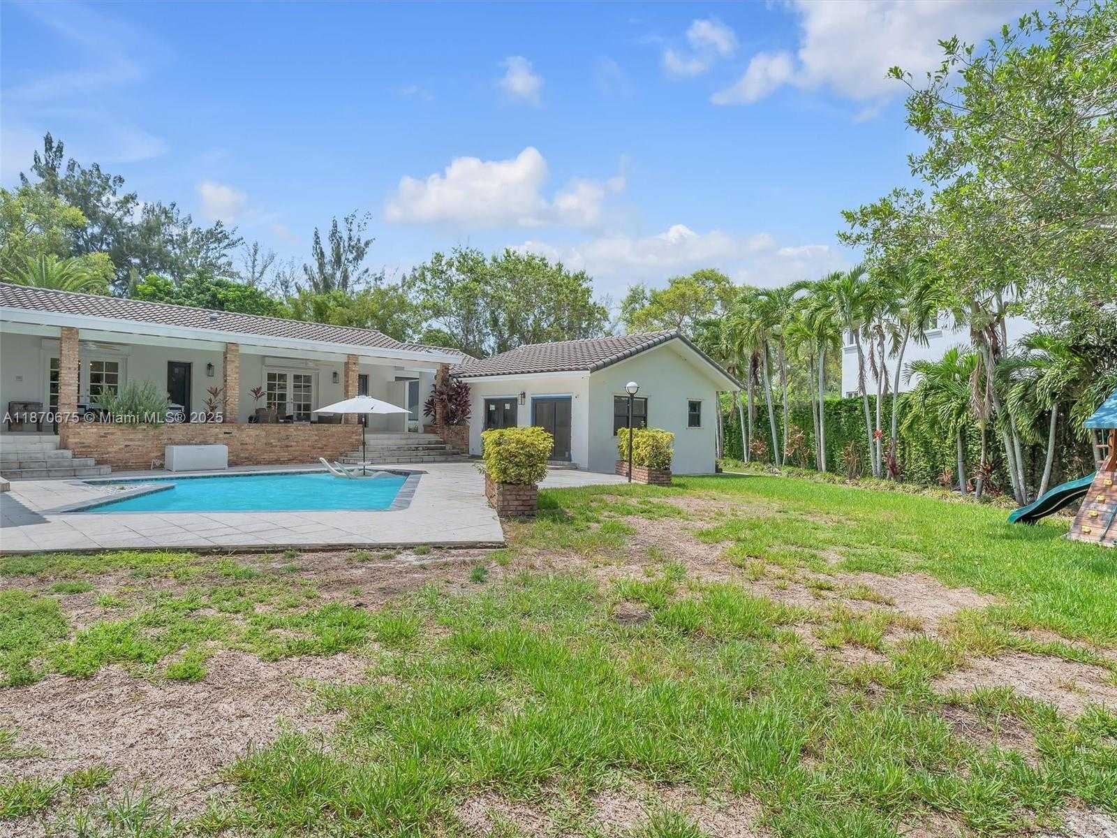 Small Image of 5901 SOUTH WEST 136TH ST, Pinecrest Number 54