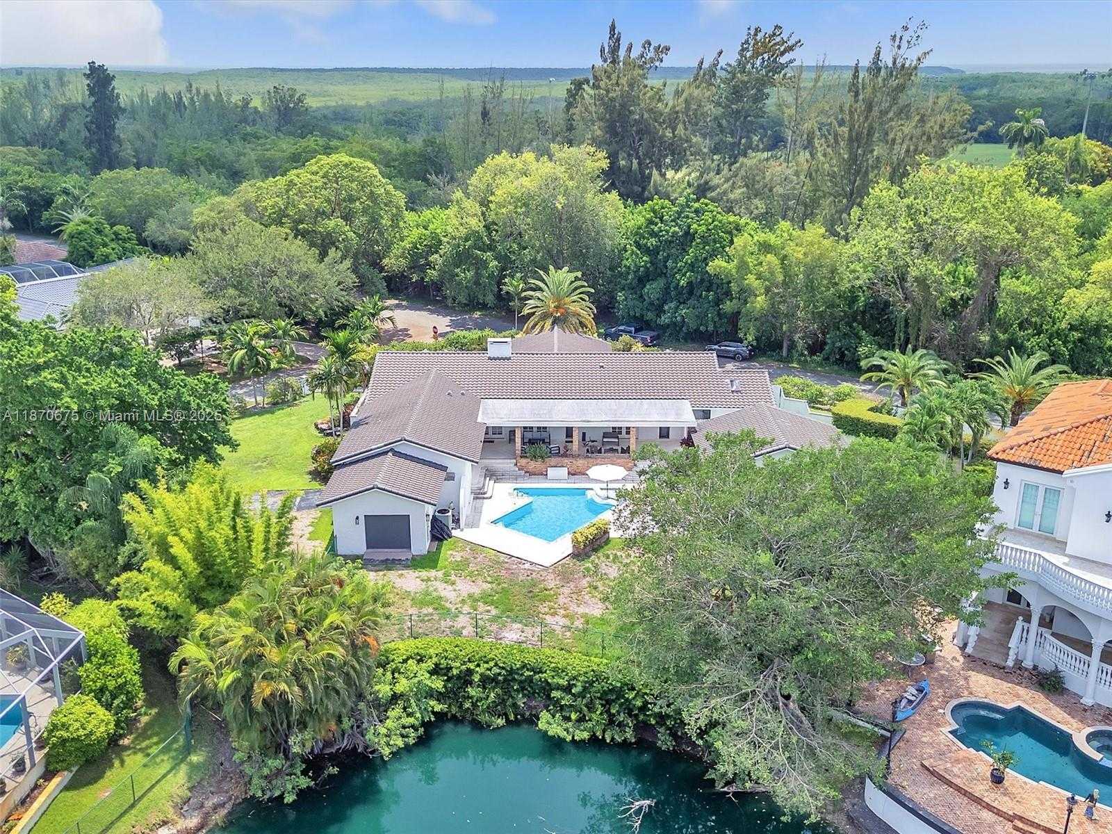 Small Image of 5901 SOUTH WEST 136TH ST, Pinecrest Number 67