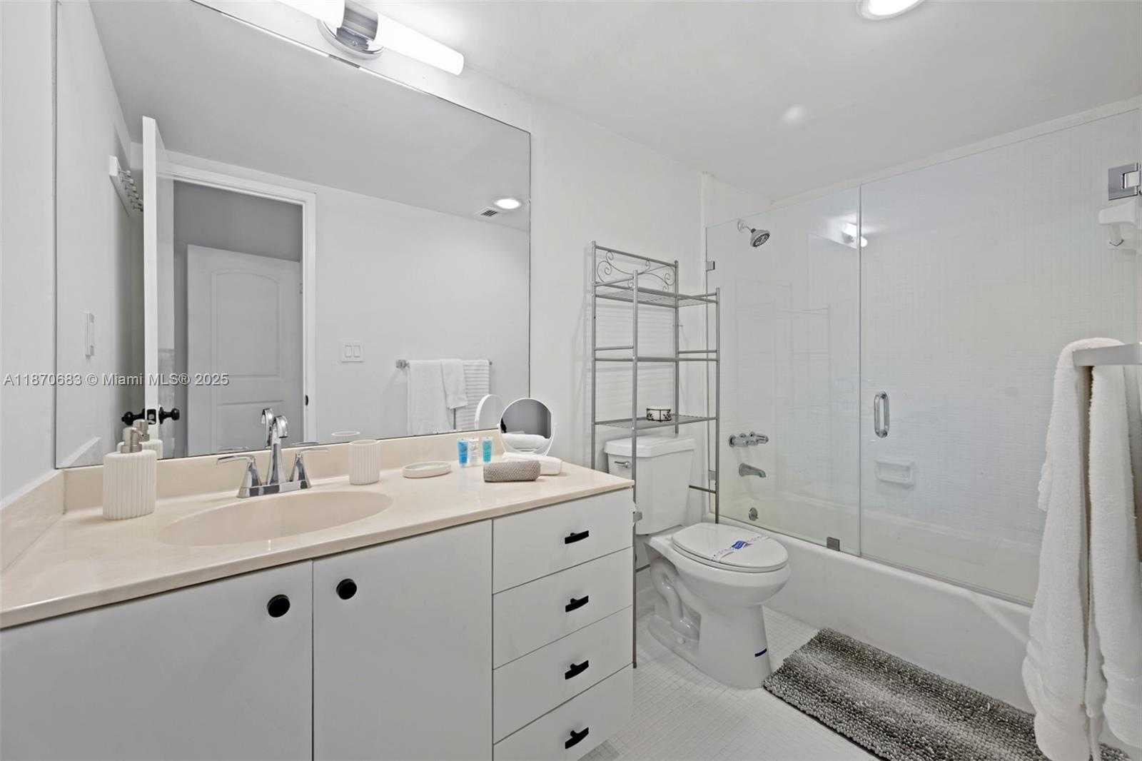 Small Image of 19370 COLLINS AVE #708, Sunny Isles Beach Number 12