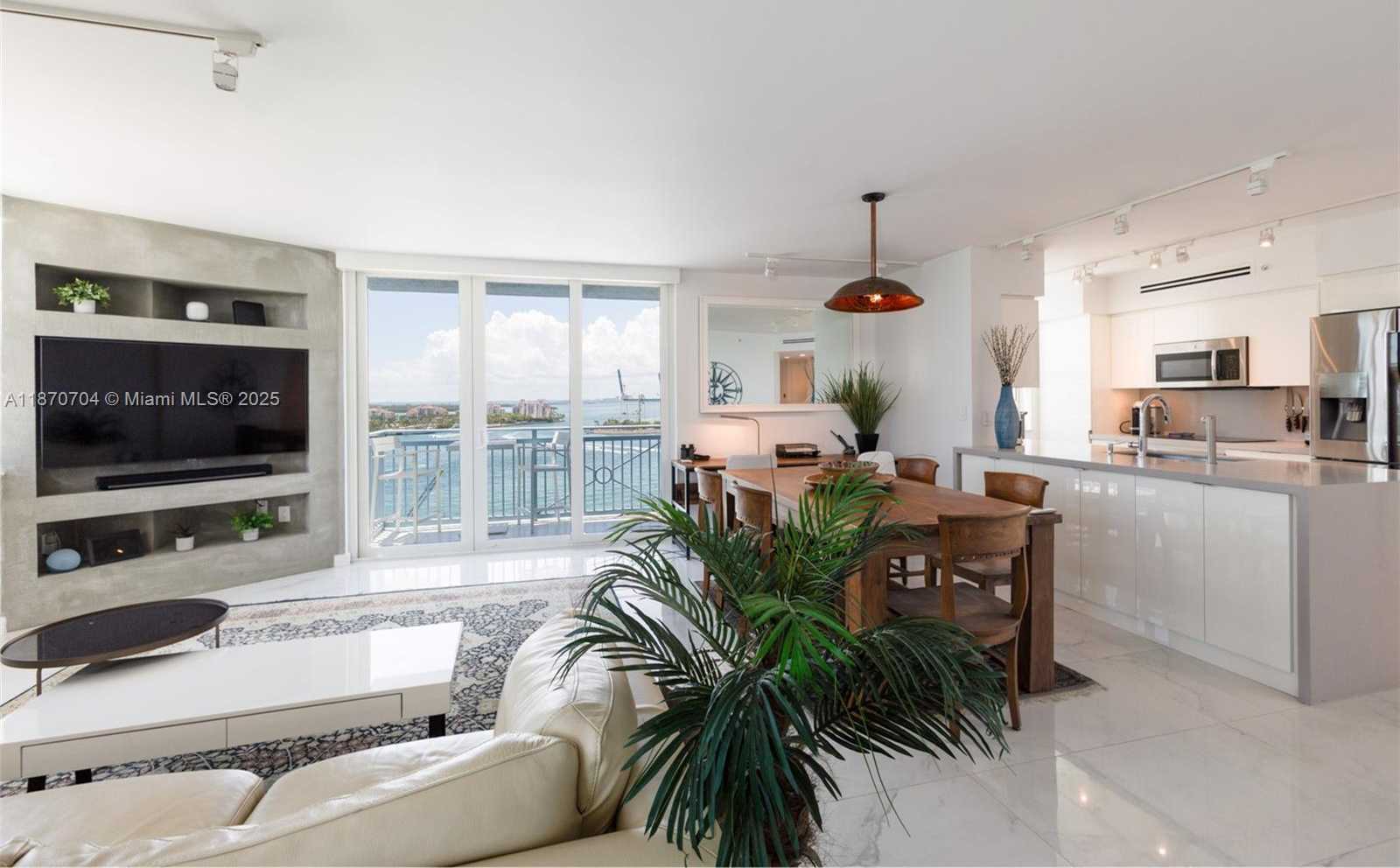 Small Image of 90 ALTON RD #1702, Miami Beach Number 2