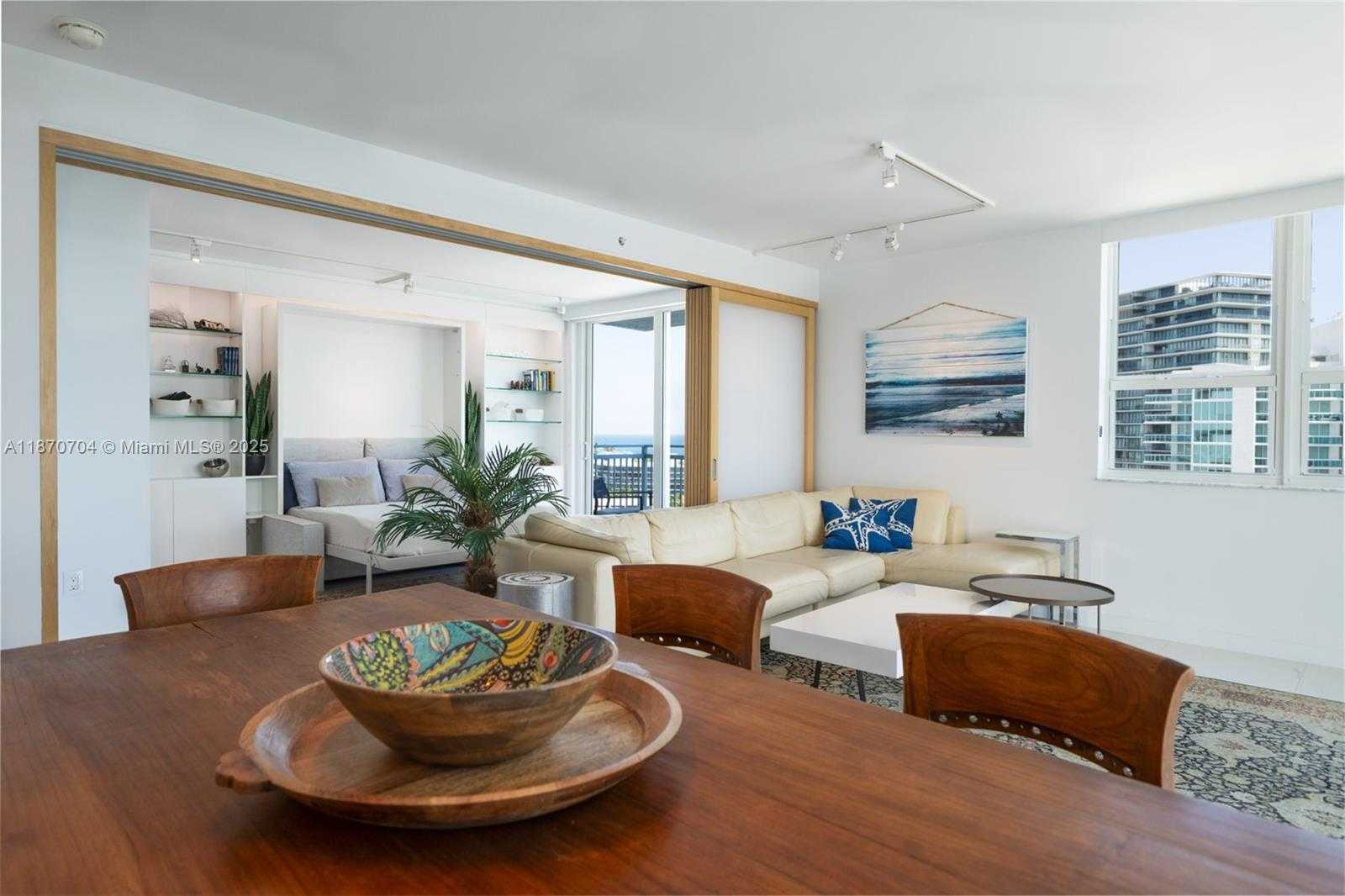 Small Image of 90 ALTON RD #1702, Miami Beach Number 5