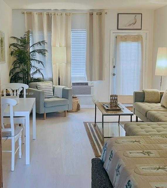 Small Image of 1050 PENNSYLVANIA AVE #28, Miami Beach Number 14