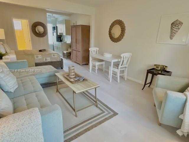 Small Image of 1050 PENNSYLVANIA AVE #28, Miami Beach Number 21