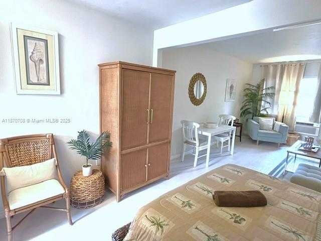 Small Image of 1050 PENNSYLVANIA AVE #28, Miami Beach Number 3
