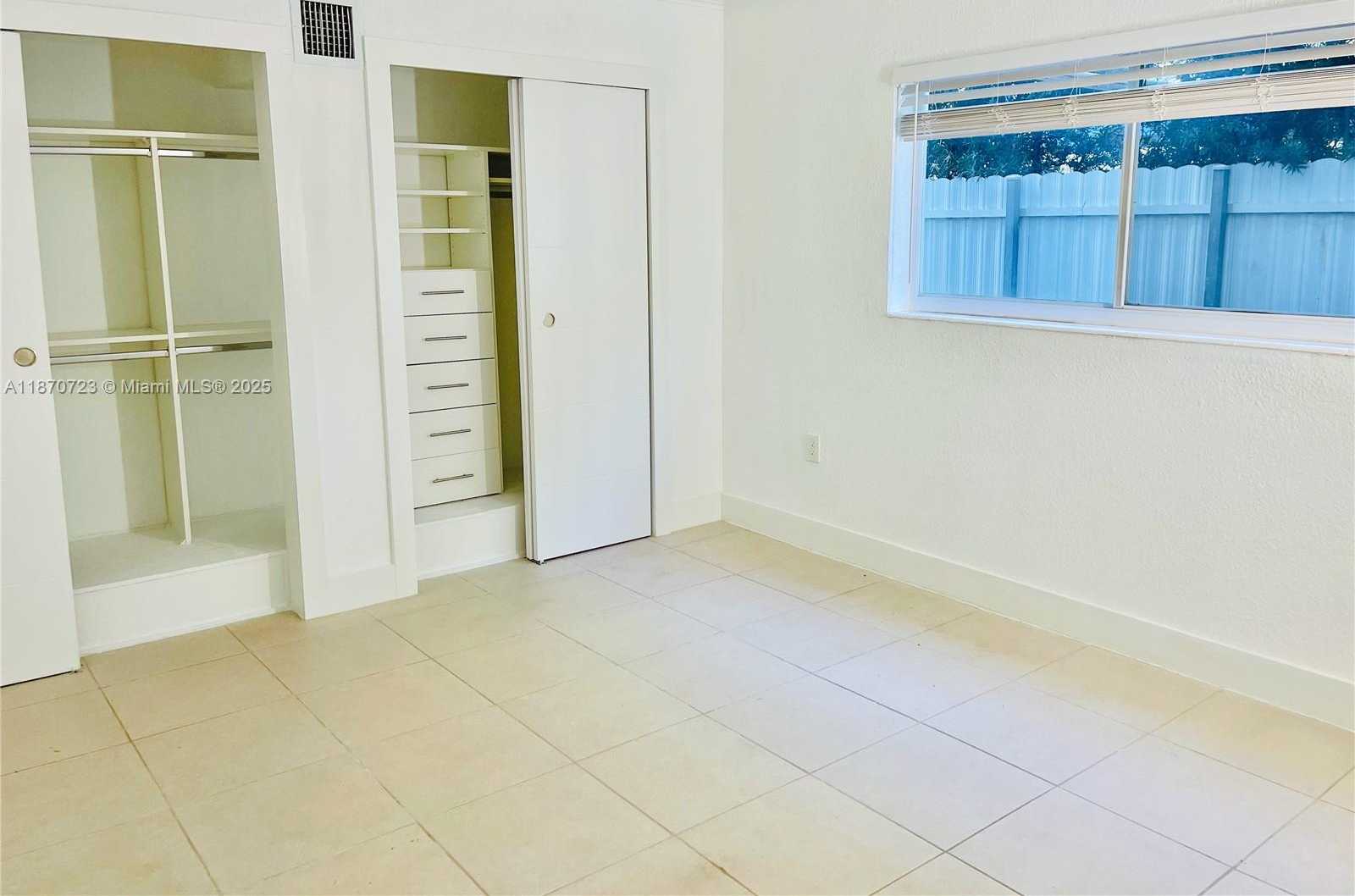 Small Image of 35 EDGEWATER DR #103, Coral Gables Number 12