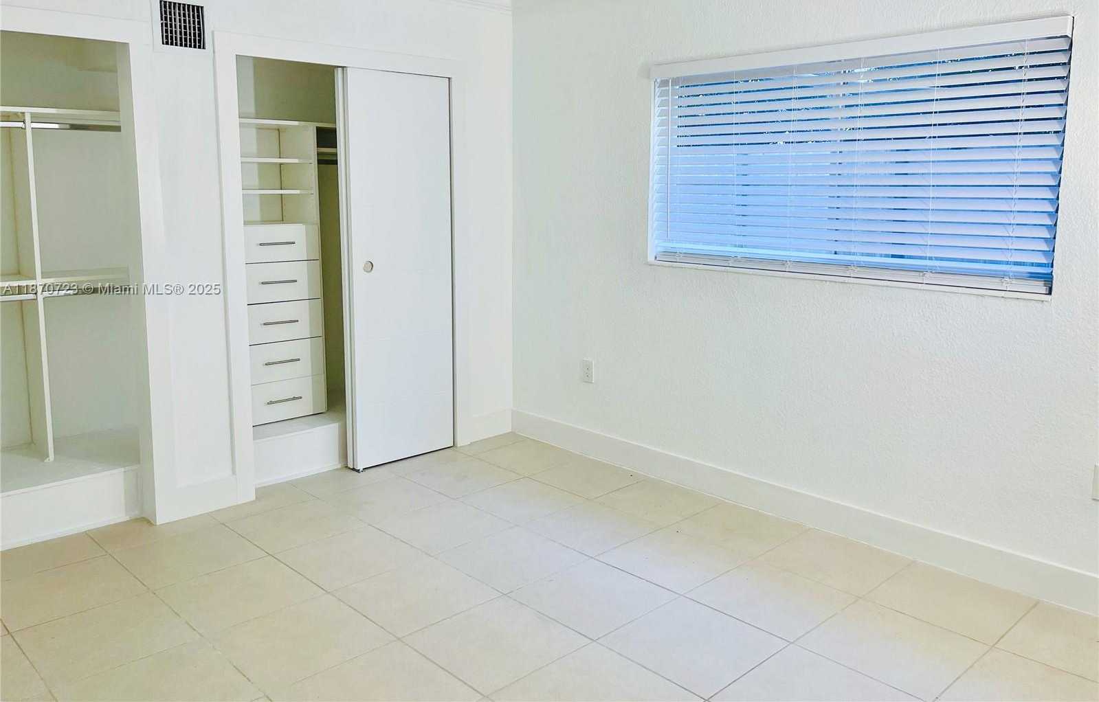 Small Image of 35 EDGEWATER DR #103, Coral Gables Number 13