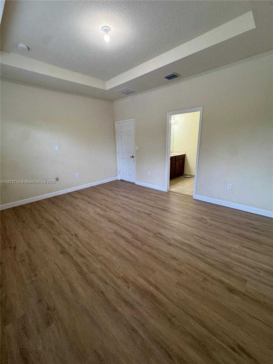 Small Image of 9227 SOUTH WEST 227 TERRACE, Miami Number 12