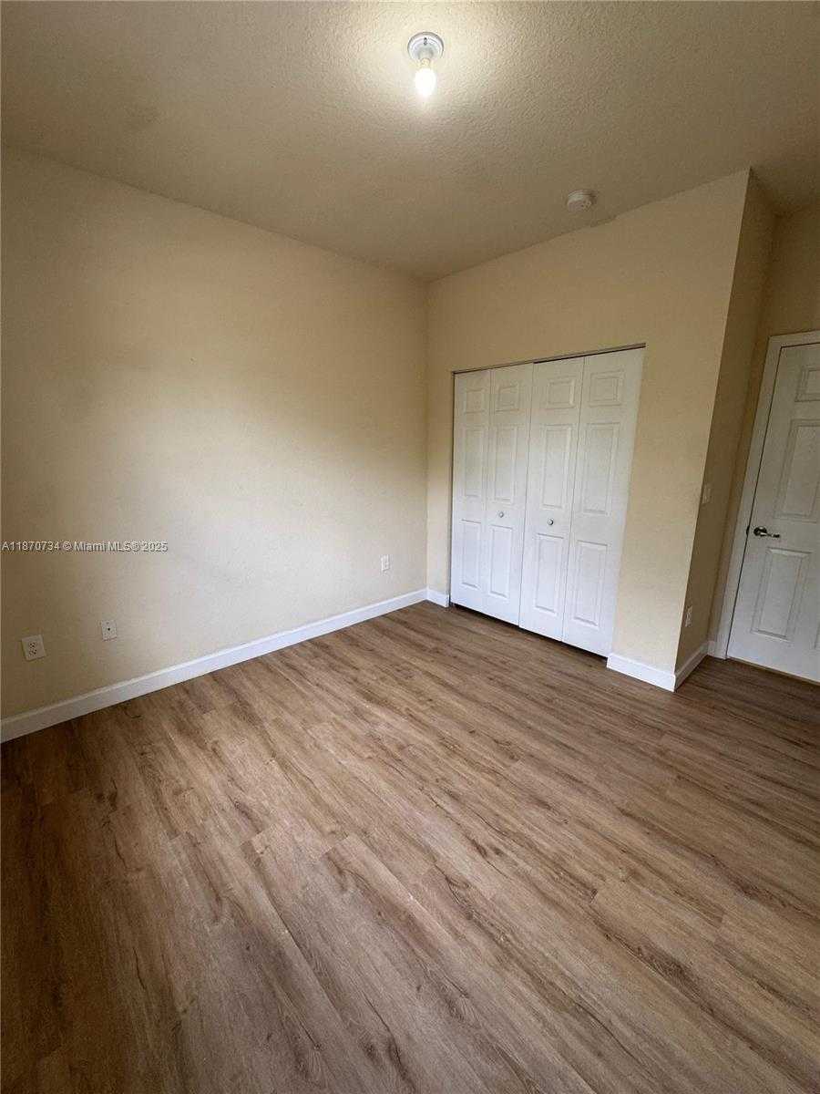 Small Image of 9227 SOUTH WEST 227 TERRACE, Miami Number 15