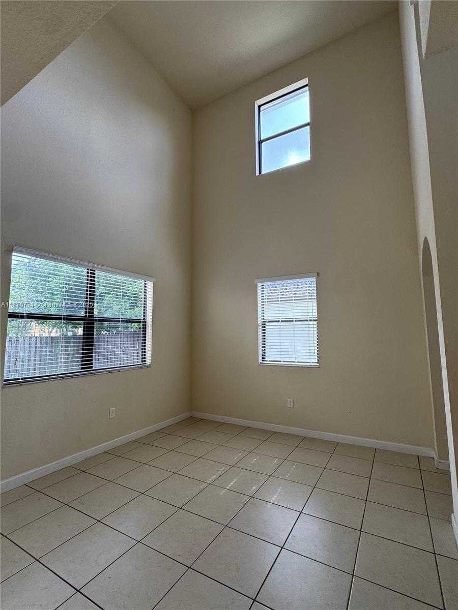 Small Image of 9227 SOUTH WEST 227 TERRACE, Miami Number 3
