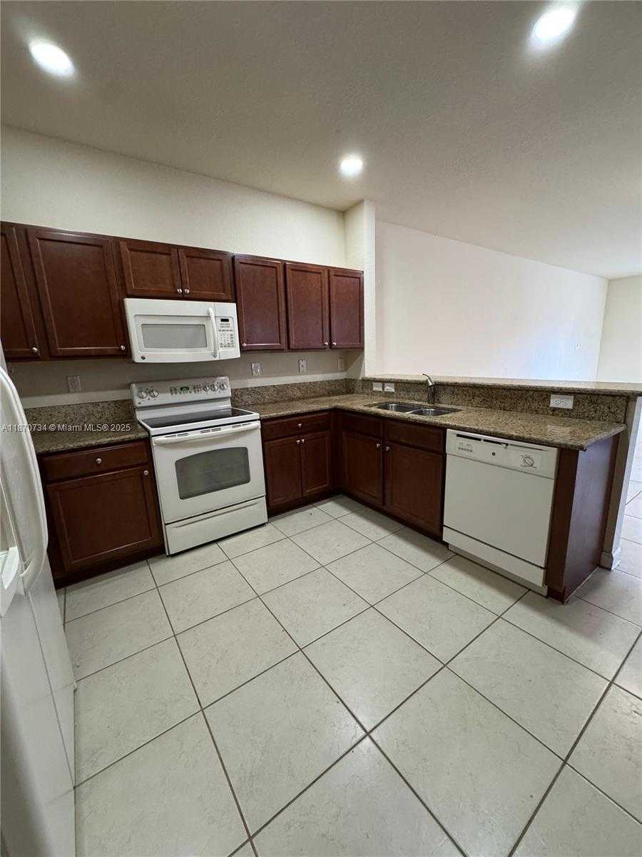 Small Image of 9227 SOUTH WEST 227 TERRACE, Miami Number 4