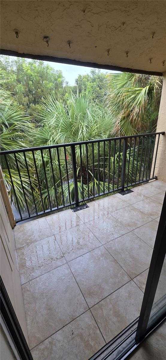 Small Image of 14311 NORTH KENDALL DR #408A, Miami Number 13