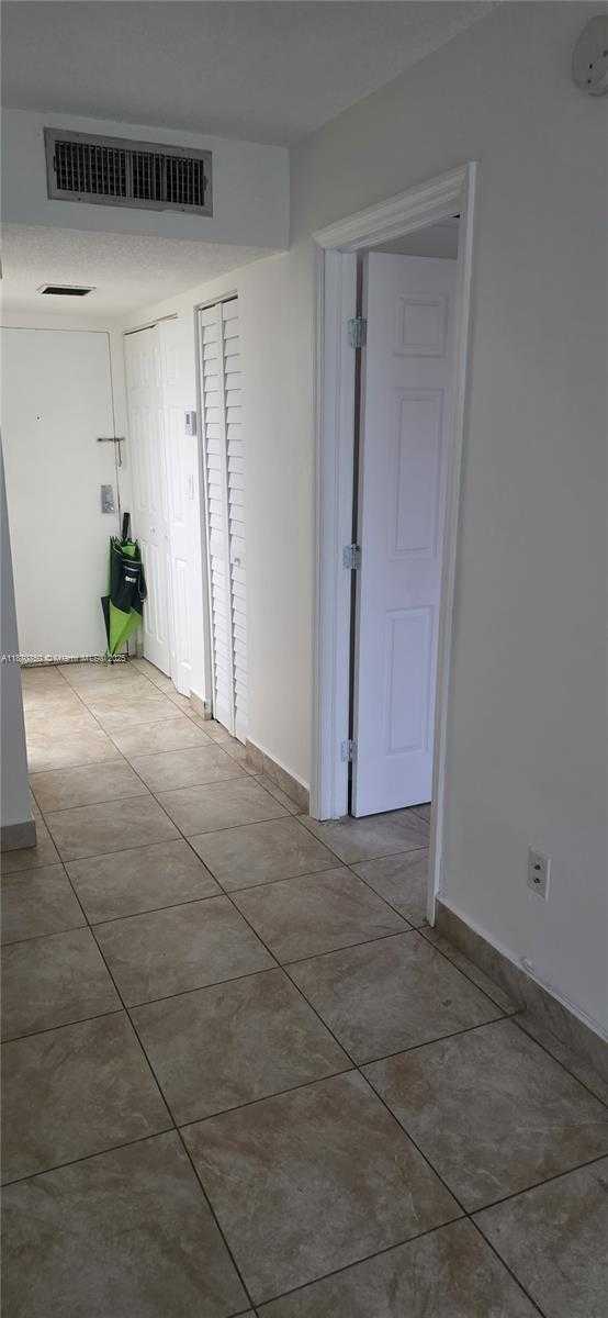 Small Image of 14311 NORTH KENDALL DR #408A, Miami Number 4