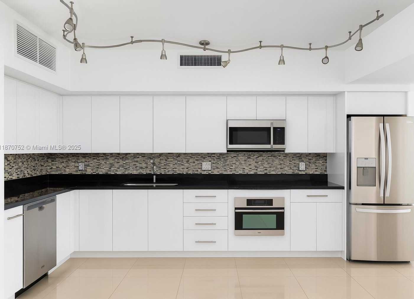 Small Image of 92 SOUTH WEST 3RD ST #3709, Miami Number 45