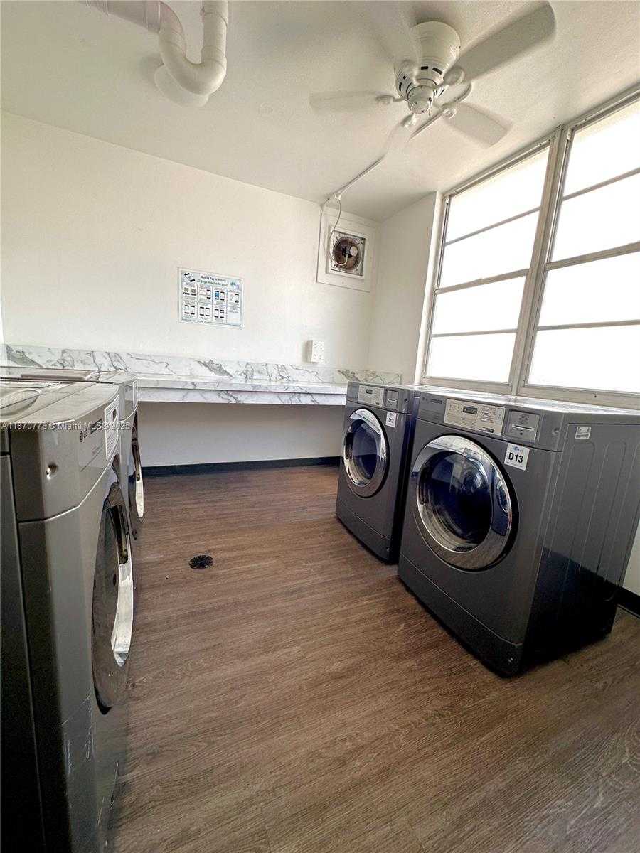 Small Image of 300 BAYVIEW DR #701, Sunny Isles Beach Number 33