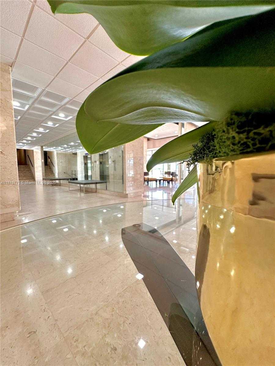 Small Image of 300 BAYVIEW DR #701, Sunny Isles Beach Number 37