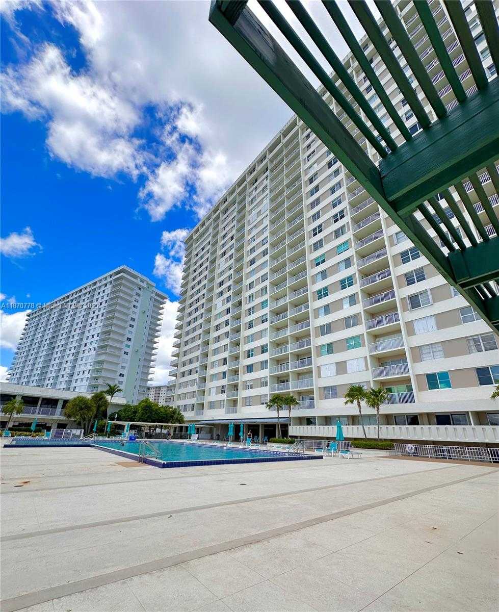 Small Image of 300 BAYVIEW DR #701, Sunny Isles Beach Number 50