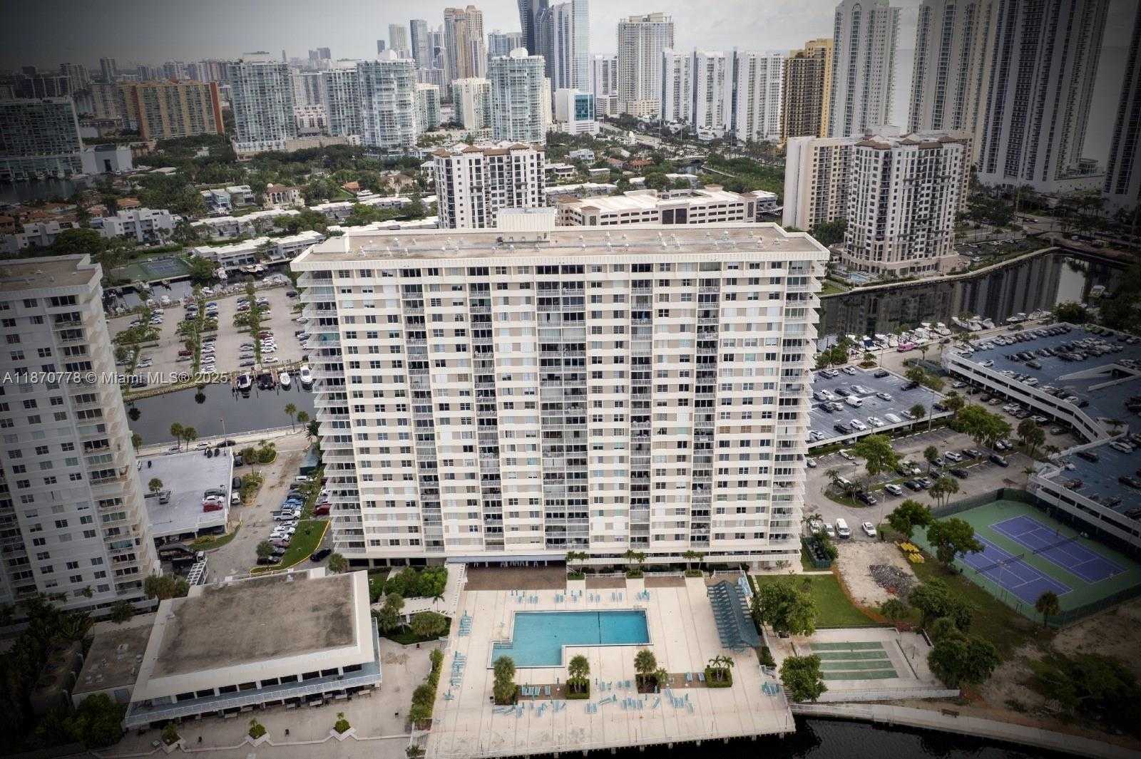 Small Image of 300 BAYVIEW DR #701, Sunny Isles Beach Number 52