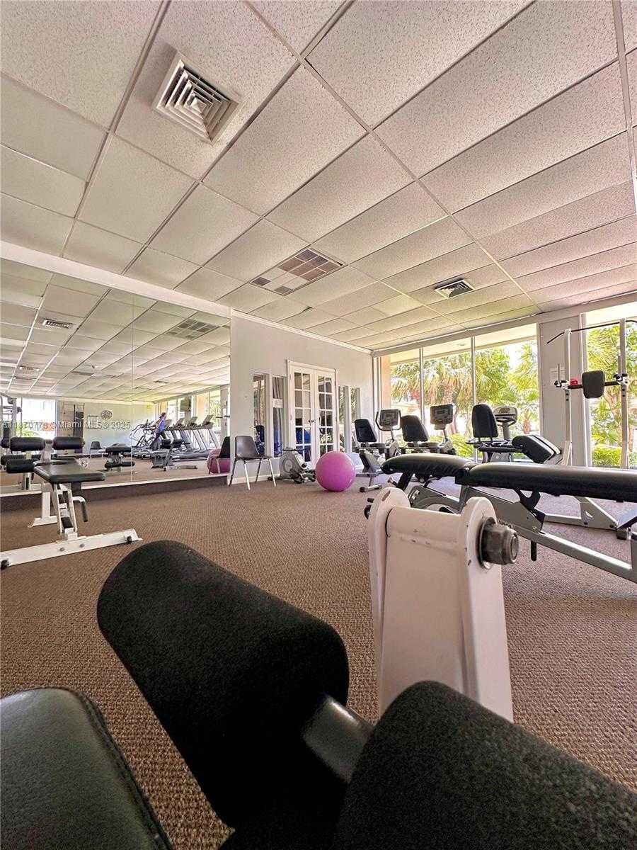 Small Image of 300 BAYVIEW DR #701, Sunny Isles Beach Number 53