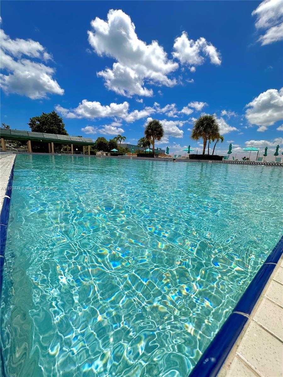 Small Image of 300 BAYVIEW DR #701, Sunny Isles Beach Number 57