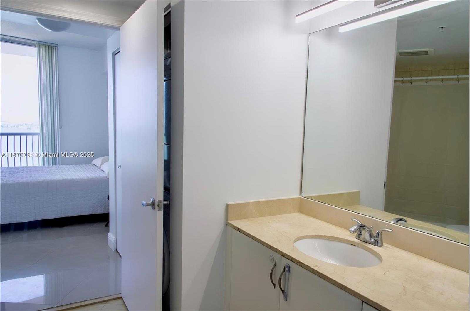 Small Image of 1750 NORTH BAYSHORE DR #2601, Miami Number 7