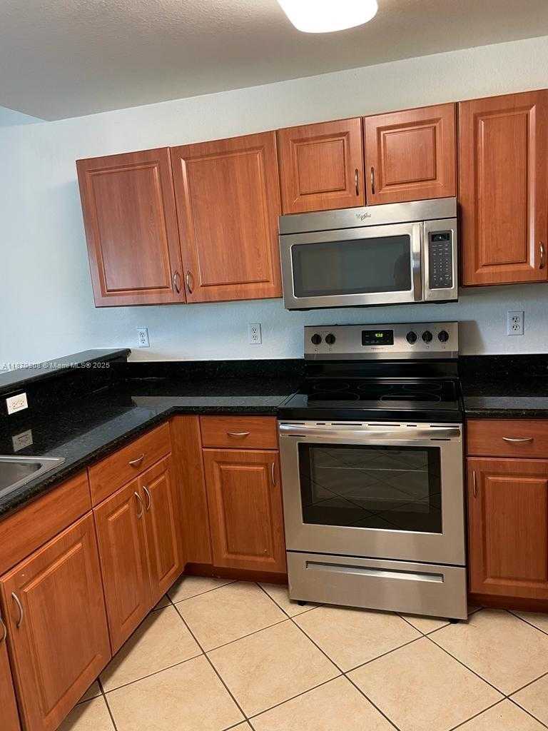 Small Image of 11202 NORTH WEST 83 ST #207, Doral Number 4