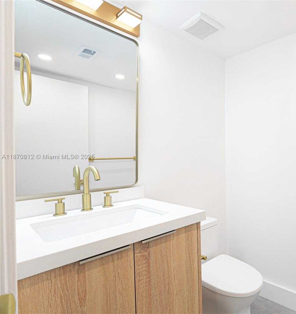 Small Image of 9300 BAY HARBOR TER #5B, Bay Harbor Islands Number 11