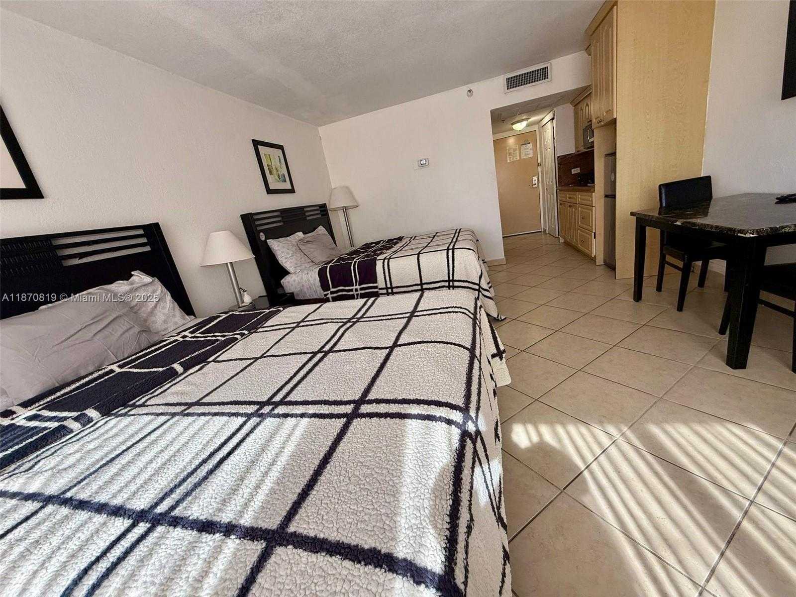 Small Image of 19201 COLLINS AVE #241, Sunny Isles Beach Number 5
