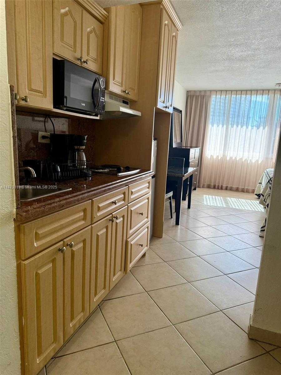 Small Image of 19201 COLLINS AVE #241, Sunny Isles Beach Number 6