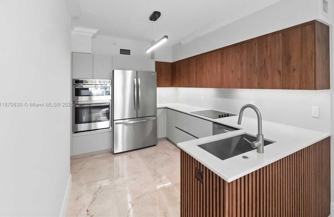Small Image of 3370 HIDDEN BAY DR #2010, Aventura Number 10