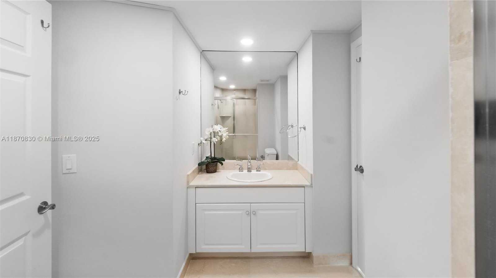 Small Image of 3370 HIDDEN BAY DR #2010, Aventura Number 24
