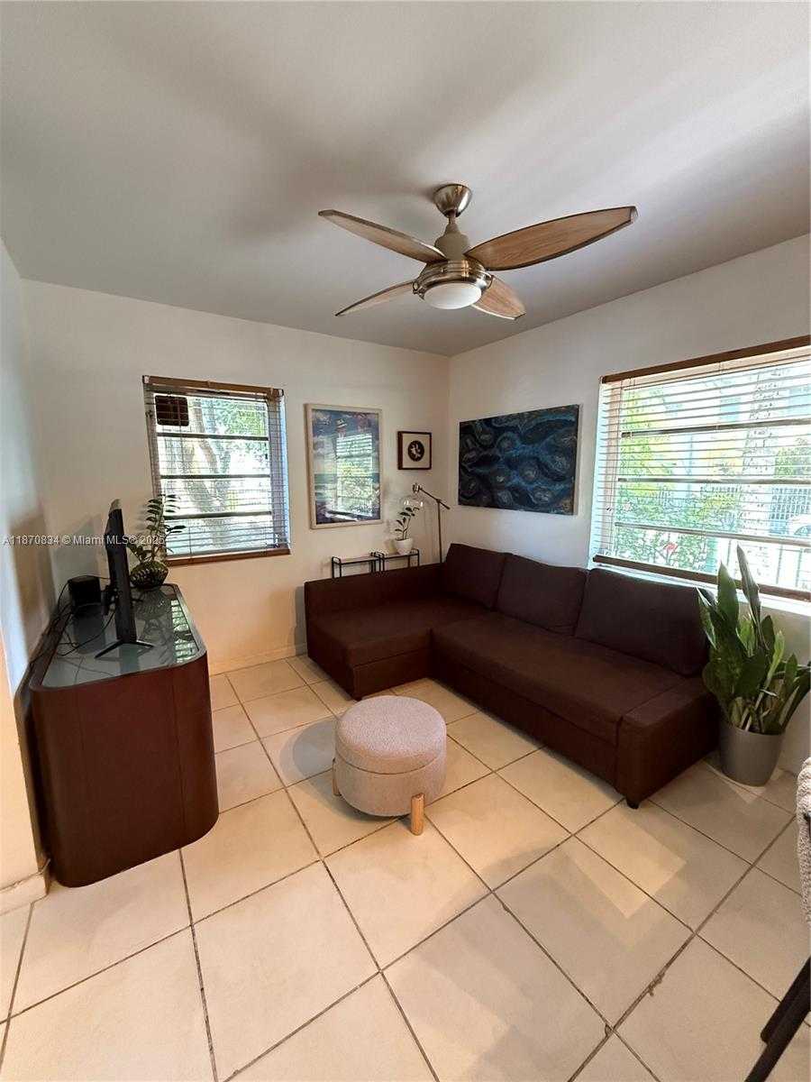 Small Image of 601 MICHIGAN AVE #3, Miami Beach Number 3