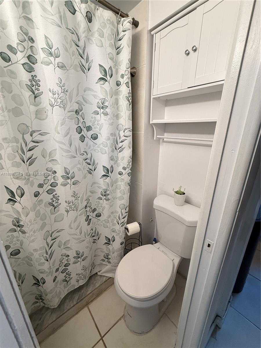 Small Image of 601 MICHIGAN AVE #3, Miami Beach Number 7